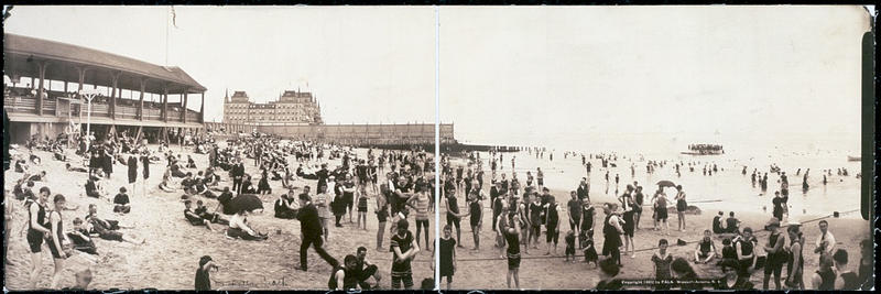 Illustration for article titled Vintage Beach